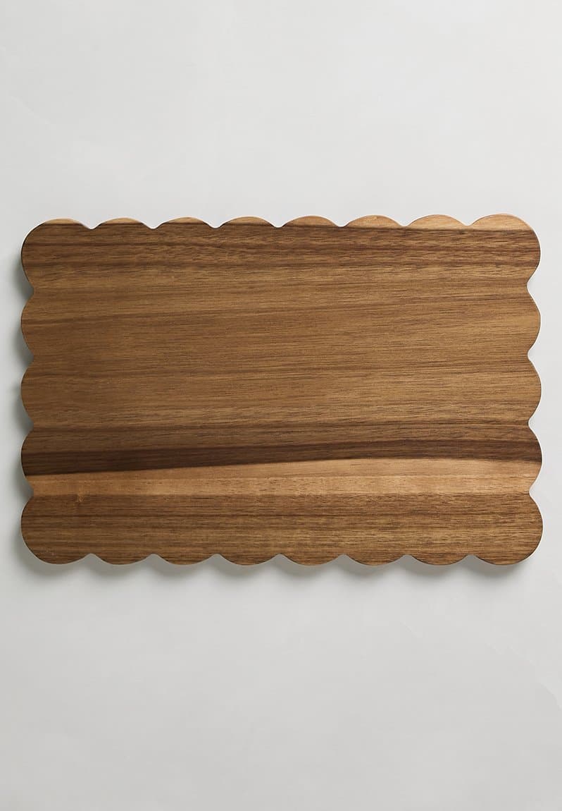 Scalloped Edge Wooden Board 36x24x1.5cm