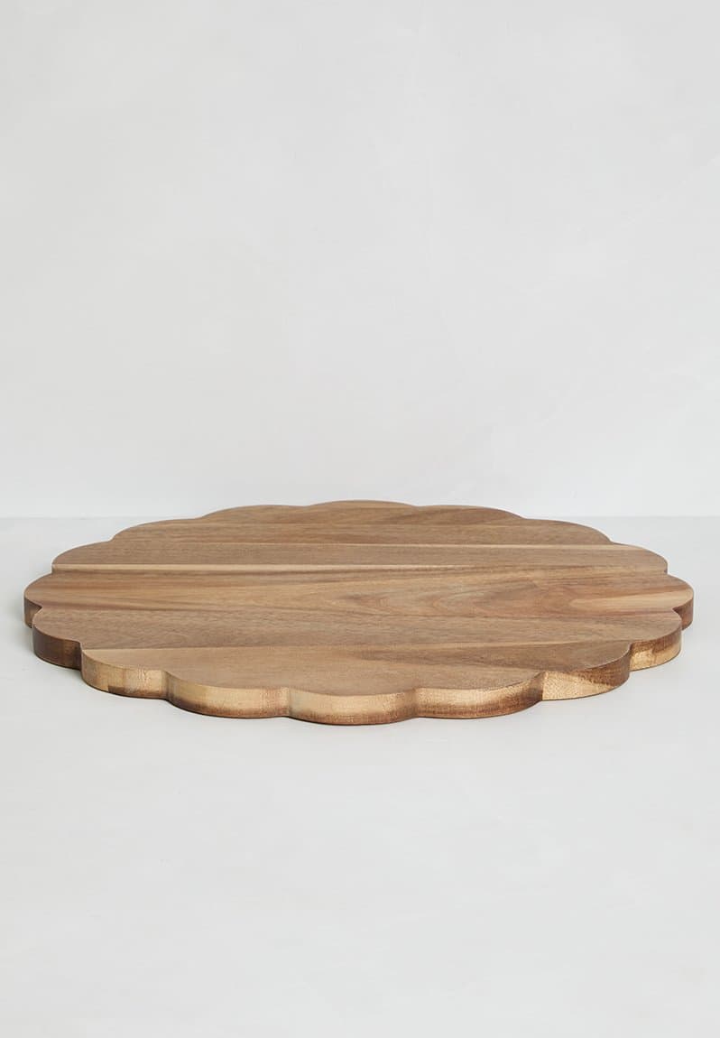 Scalloped Edge Wooden Board 36.5x36.5x1.5cm, view 2