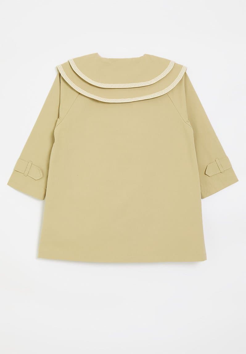 Double pointed flat collar coat, view 2