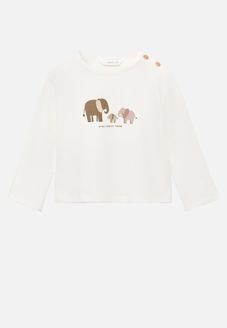 T-shirt family, view 2