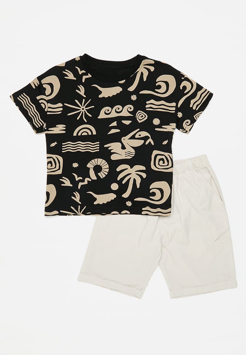 Sea theme printed tee & plain shorts, view 2
