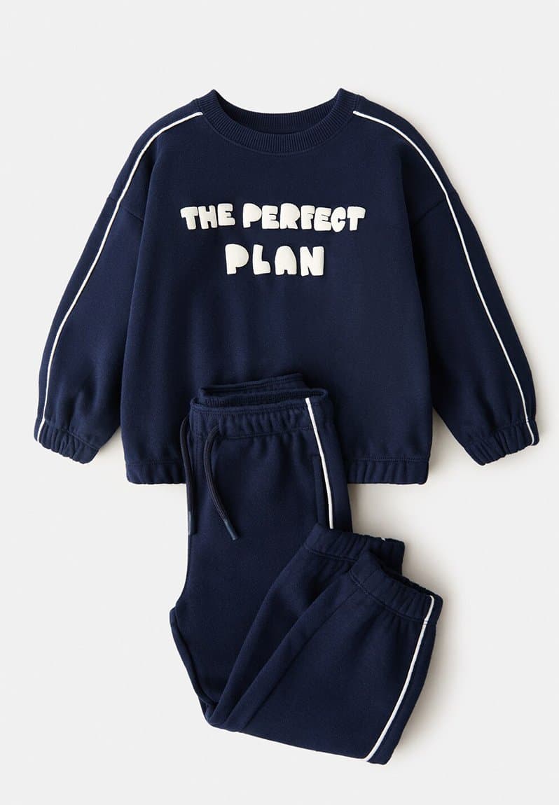 Jogger, view 2
