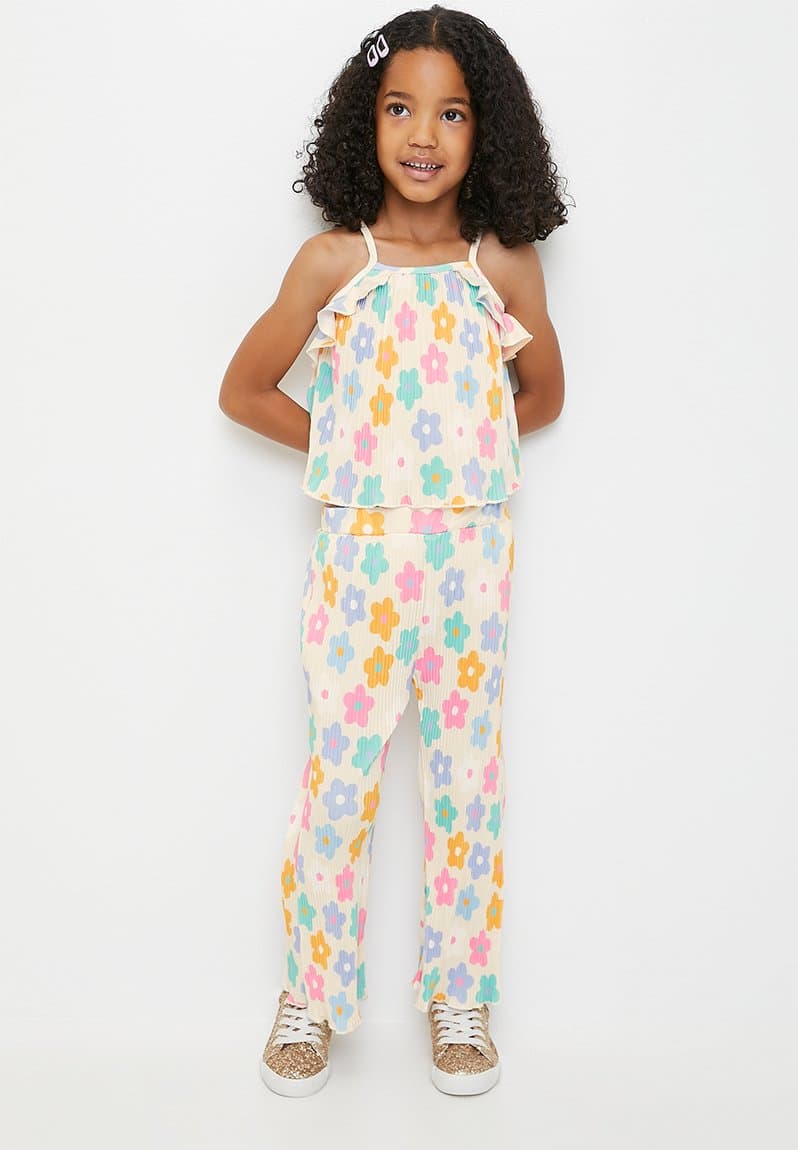 Floral printed plisse camisole with flared leggings