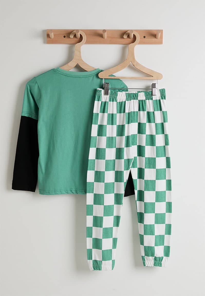 Pj set green/checkerboard, view 2