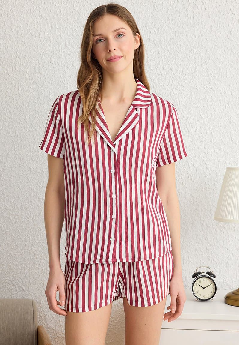 Striped textured pajamas set