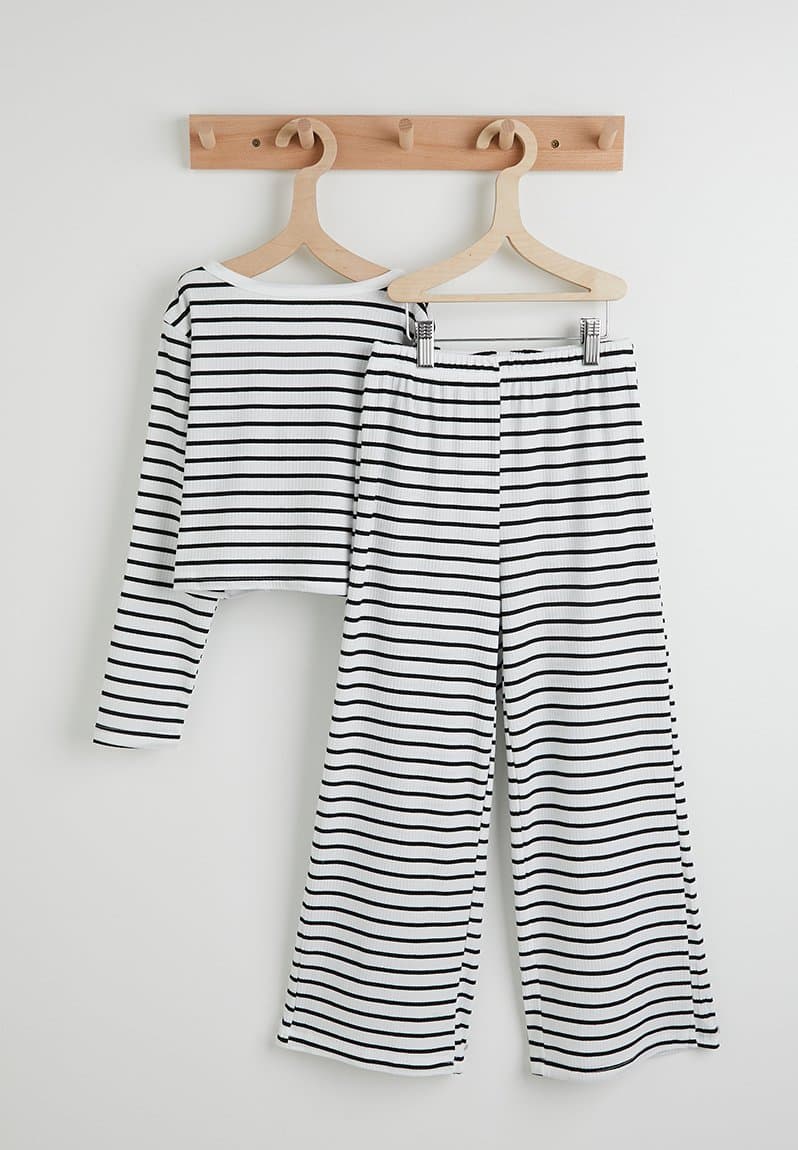 Tie bow top and pants black/white stripe, view 2
