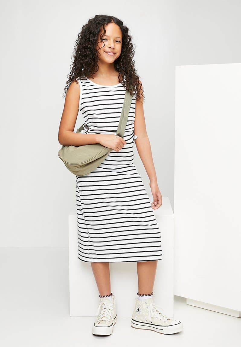 Sleeveless column dress black stripes