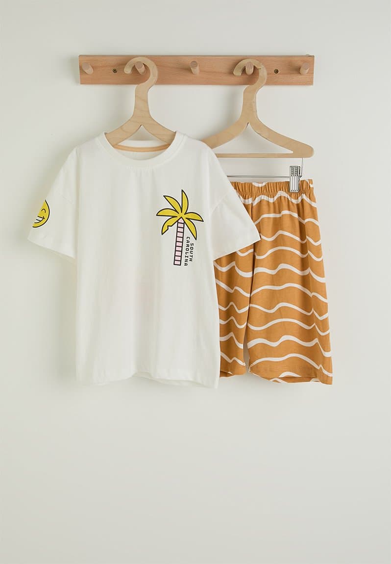 Tee & shorts white & lt