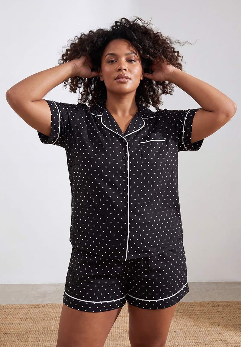 Plus polka dot piping collar pajama set
