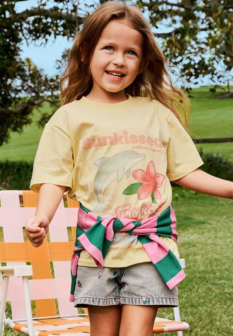 Essential Short Sleeve Graphic Tee Butter Yellow/Sunkissed