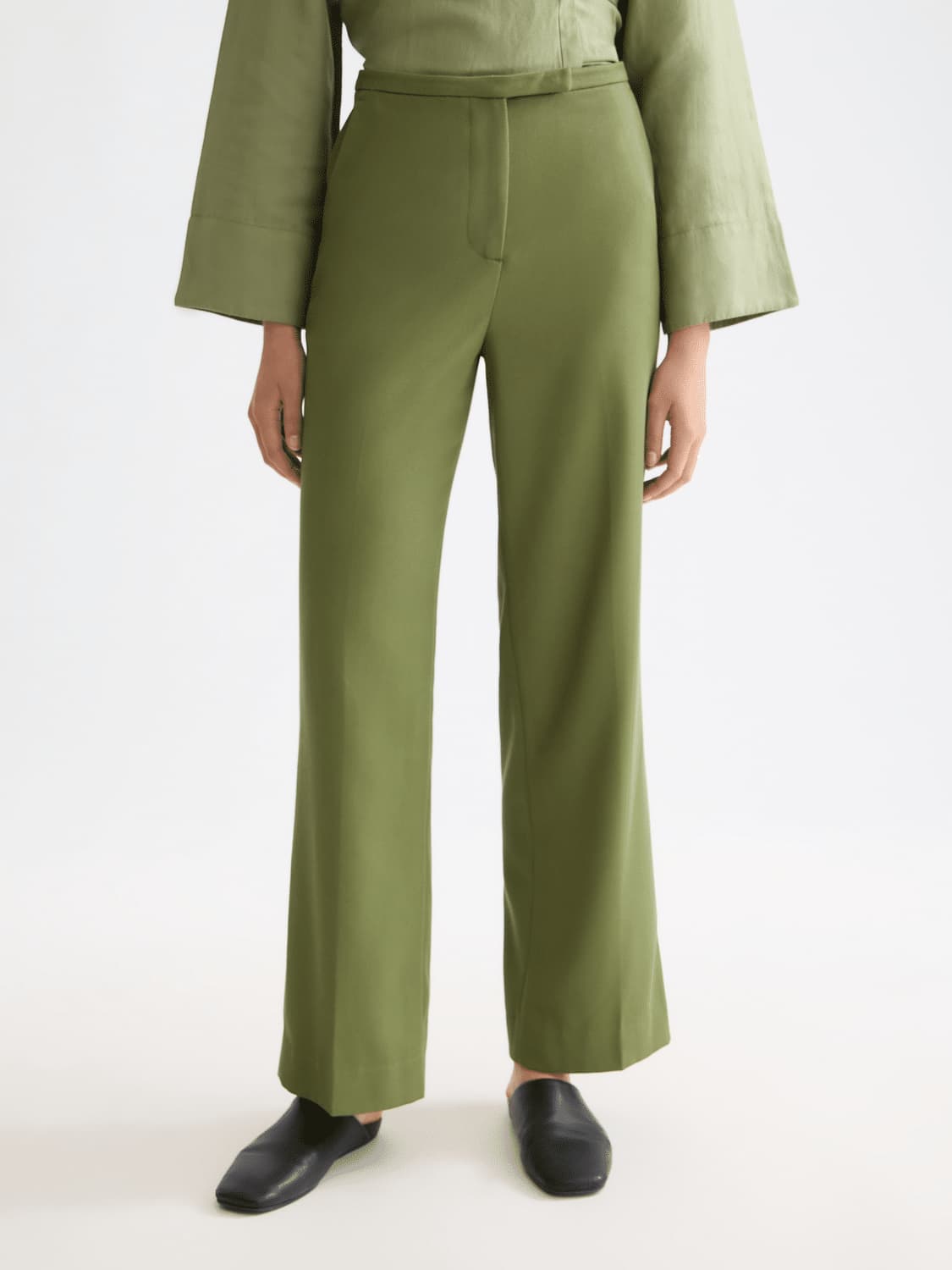Edie – High Rise Wide Leg Gabardine Pant, view 2